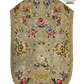 Pianeta romana riccamente ricamata con fili di seta e metallici.